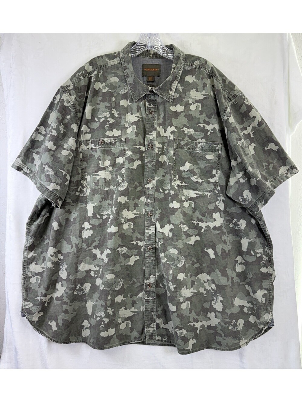 Northwest Territory Mens Short 4XL Camo Green Short Sleeve Button Up